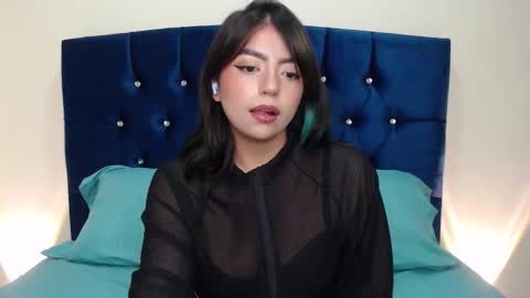 Snapshot of sammy_bunny1 chatting on 09/14/25, 04:11 Samantha online show from 09/14/25, 04:11