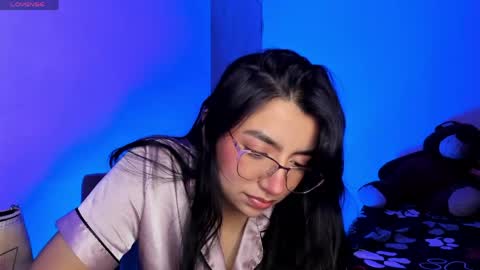 Samantha online show from 04/16/26, 05:08