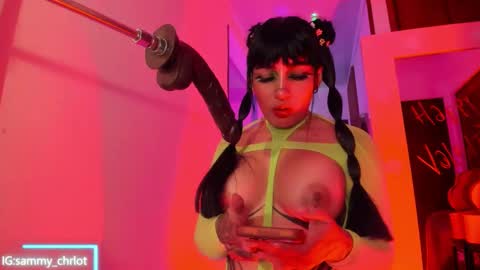 Snapshot of sammy_charlottee chatting on 02/15/26, 09:33 Sammy online show from 02/15/26, 09:33