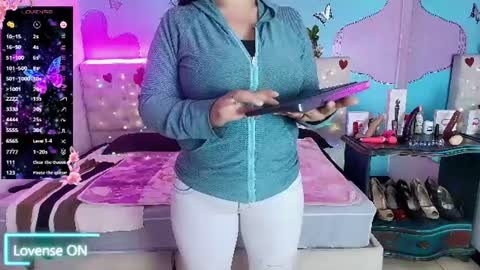 Snapshot of sammy_mature_ chatting on 06/17/26, 08:32 Sammy online show from 06/17/26, 08:32