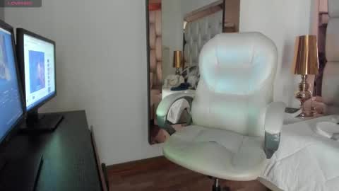 Sammy online show from 11/04/25, 06:18