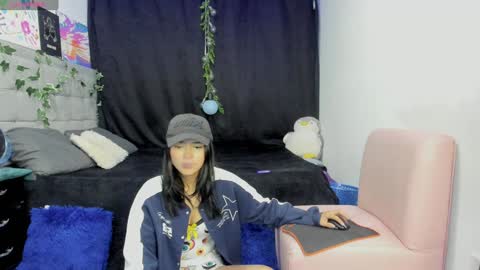 Snapshot of sammy_shy chatting on 01/19/25, 10:17 Sammy online show from 01/19/25, 10:17