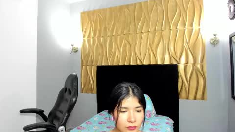 Snapshot of sammy_shy chatting on 03/01/25, 08:13 Sammy online show from 03/01/25, 08:13