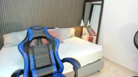 Axel online show from 04/06/26, 02:53