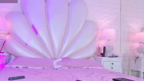 samanta online show from 11/10/25, 12:04