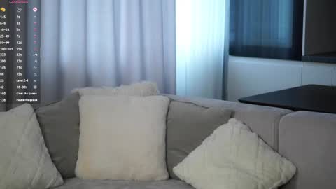 Vivienne online show from 06/11/26, 02:53