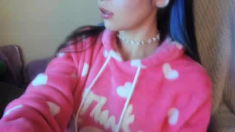   online show from 12/22/25, 08:55