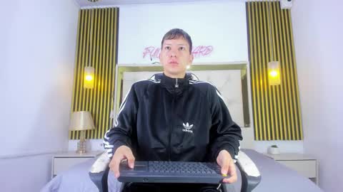 Snapshot of sammysex_ chatting on 09/11/25, 12:16 SAMMY online show from 09/11/25, 12:16