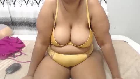 Snapshot of sammyxxx393 chatting on 04/16/26, 08:04 sammyxxx393 online show from 04/16/26, 08:04