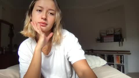 Snapshot of sammyygirlxx chatting on 04/28/26, 10:37 Sammy online show from 04/28/26, 10:37