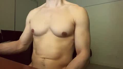 Snapshot of sammyyy00 chatting on 11/15/25, 11:07 sammyyy00 online show from 11/15/25, 11:07