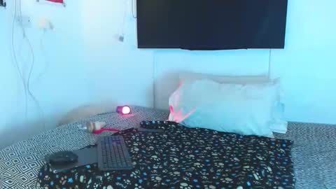 Snapshot of samntha_ferrer28 chatting on 02/09/25, 09:05 Samantha ferrer online show from 02/09/25, 09:05