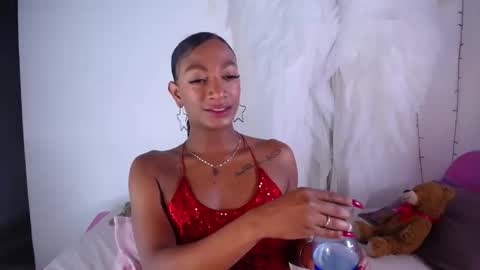 Snapshot of samny_doll369 chatting on 03/26/26, 05:35 Samy doll online show from 03/26/26, 05:35