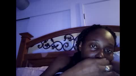 Snapshot of samoanne chatting on 12/22/24, 08:27 Samoanne online show from 12/22/24, 08:27