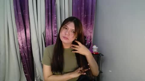 Snapshot of sampaguita_pinayxx chatting on 01/22/25, 01:42 SOFIA online show from 01/22/25, 01:42