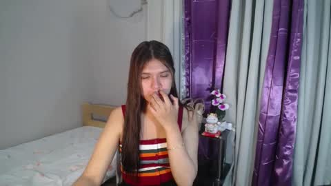 Snapshot of sampaguita_pinayxx chatting on 02/06/25, 12:37 SOFIA online show from 02/06/25, 12:37