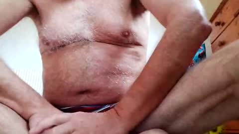 Snapshot of samsenior70 chatting on 10/19/25, 09:32 Sam online show from 10/19/25, 09:32