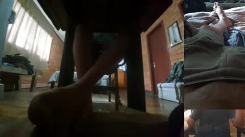 Snapshot of samsfeett chatting on 11/13/25, 06:29 Sam online show from 11/13/25, 06:29