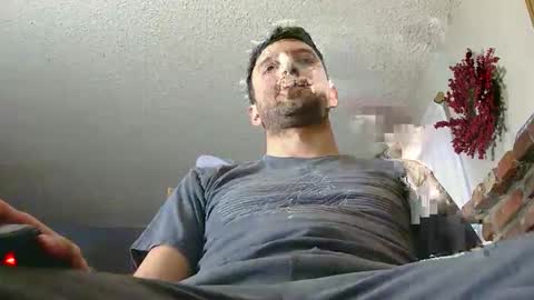 Snapshot of samthebully chatting on 11/04/25, 12:54 SamTheBully online show from 11/04/25, 12:54