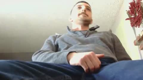 Snapshot of samthebully chatting on 11/23/25, 12:54 SamTheBully online show from 11/23/25, 12:54