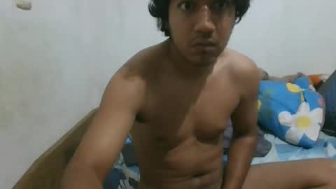 Snapshot of samu194454 chatting on 12/15/25, 02:32 samu194454 online show from 12/15/25, 02:32