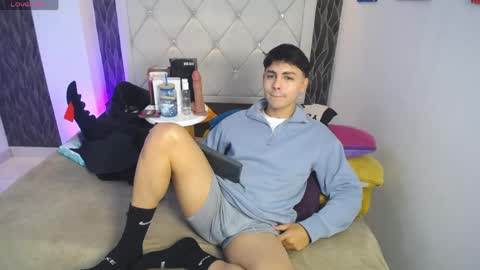 Snapshot of samu_foxxx chatting on 04/11/26, 08:35 SAMU online show from 04/11/26, 08:35