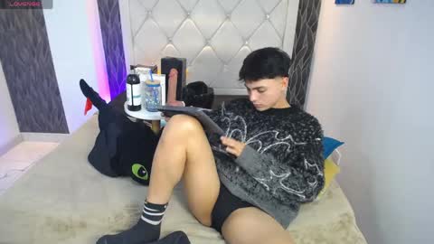 Snapshot of samu_foxxx chatting on 04/13/26, 08:47 SAMU online show from 04/13/26, 08:47