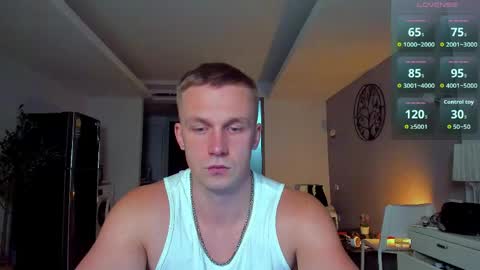 Snapshot of samuel_andrew chatting on 04/16/26, 05:19 Samuel online show from 04/16/26, 05:19