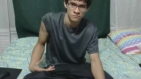 Snapshot of samuel_hills_ii chatting on 02/17/26, 01:51 samuel_hills_ii online show from 02/17/26, 01:51