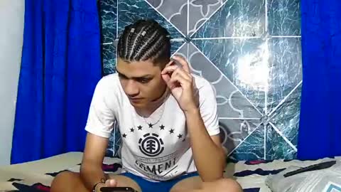 Snapshot of samuel_sincee chatting on 09/17/25, 01:07 Samuel Sincee online show from 09/17/25, 01:07