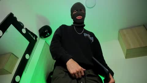   online show from 10/01/25, 02:28