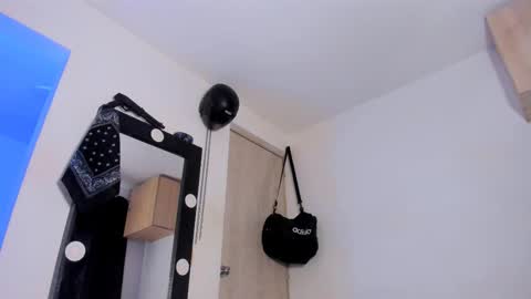   online show from 10/23/25, 05:29