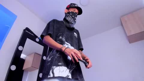   online show from 10/26/25, 12:33