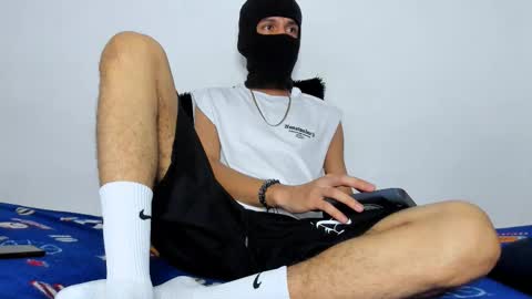   online show from 11/15/25, 02:20