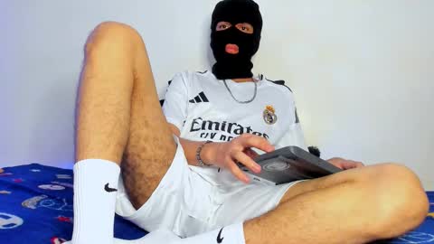   online show from 11/28/25, 05:54