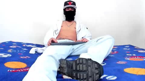   online show from 03/05/26, 05:31