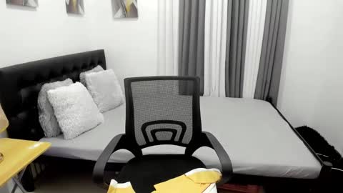 Sam online show from 10/06/25, 09:56