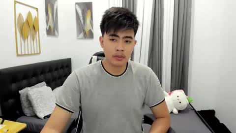 Snapshot of samuelangelo chatting on 03/17/26, 10:24 Sam online show from 03/17/26, 10:24