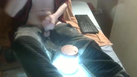 Snapshot of samueltal chatting on 04/19/26, 07:49 samueltal online show from 04/19/26, 07:49