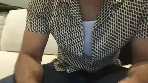 Snapshot of samwise2418 chatting on 12/14/25, 06:30 Sam W dick strip tease online show from 12/14/25, 06:30