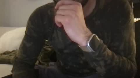 Snapshot of samwise2418 chatting on 12/16/25, 05:01 Sam W dick strip tease online show from 12/16/25, 05:01