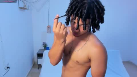 Snapshot of samxx_muscle chatting on 06/01/26, 02:41 samxx_muscle online show from 06/01/26, 02:41
