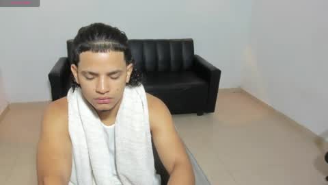 Snapshot of samxx_muscle chatting on 06/03/26, 01:36 samxx_muscle online show from 06/03/26, 01:36