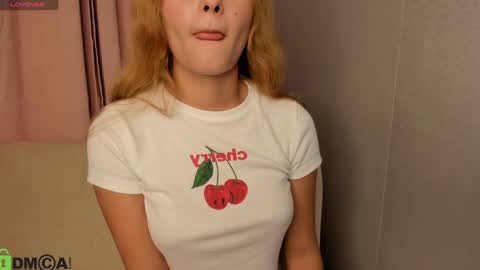 Snapshot of samy_bae chatting on 03/04/25, 09:43 Samantha online show from 03/04/25, 09:43