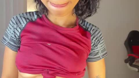 Snapshot of samy_jonnes_ chatting on 02/24/25, 11:19 Hello I am absent due to a family calamity I will return soon-hola estoy ausente por un problema familiar volvere pronto. online show from 02/24/25, 11:19