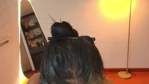 Snapshot of samy_jonnes_ chatting on 09/24/25, 01:31 Hello I am absent due to a family calamity I will return soon-hola estoy ausente por un problema familiar volvere pronto. online show from 09/24/25, 01:31