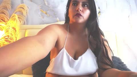 Snapshot of samy_moore14 chatting on 10/29/25, 02:30 S A M A N T H A  online show from 10/29/25, 02:30