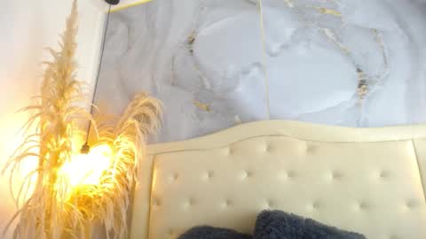 S A M A N T H A  online show from 12/04/25, 03:43