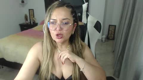 samy_vsn online show from 02/04/25, 12:40