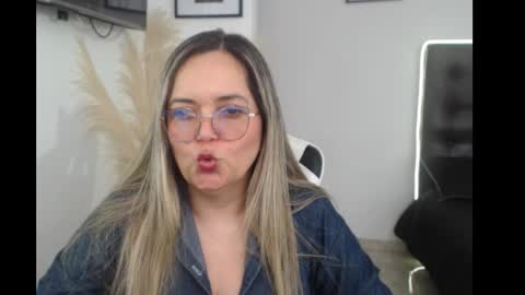 samy_vsn online show from 09/24/25, 07:28